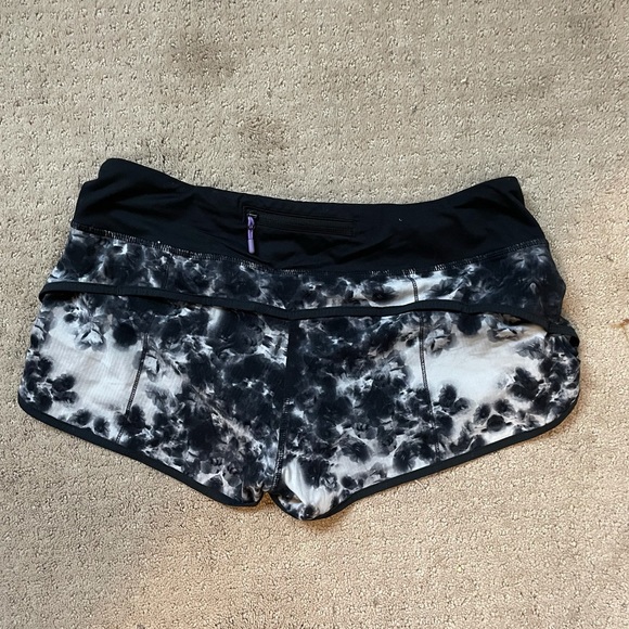 💃🏻3/$35 Lululemon Athletic Shorts - Picture 2 of 2